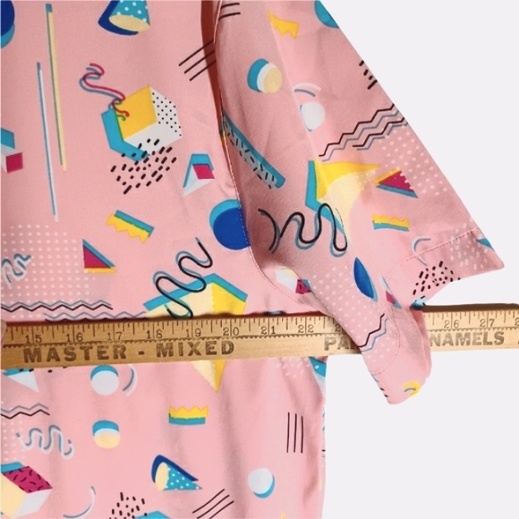 DRILL CLOTHING COMPANY Stretch Pink Geometric Short Sleeve Button Front Shirt L - Picture 5 of 8